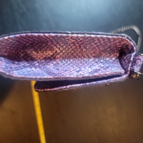 Guess Clutch with wallet and checkbook cover. Has a chain link strap.  Excellent - Picture 10 of 11